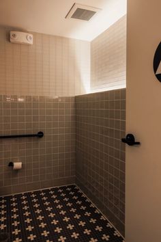 Fireclay Santa Monica Showroom Bathroom | Fireclay Tile