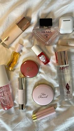 Eye Makeup Pictures, Makeup Pictures, Makeup Essentials, Love Makeup, Everyday Makeup, Makeup Vanity