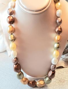 Danbury Mint Masami Graduating Multicoloured Pearl Shell Necklace. Sterling Silver Clasp. 18" In Length. Nwt Luxury Baroque Pearl Drop Beaded Necklace, Luxury Baroque Pearl Beaded Necklace With Pearl Drop, Baroque Pearl Necklace, Danbury Mint, Shell Necklace, Pearl Shell, Shell Necklaces, Necklace Sterling Silver, Baroque Pearls