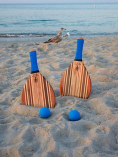 Frescobol Paddle Set Weston Table Beach Party Giveaways, Fun Beach Games, Beach Ball Games, Summer Shots, Fun At The Beach, Paddle Ball, Beach Basket, Beach Sport, Friend Vacation