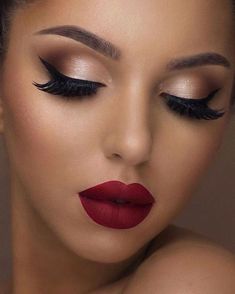 Pageant Makeup, Wedding Hairstyles And Makeup, Eyeliner Tips, Natural Prom Makeup, Party Make-up, Makeup Tip, Brunette Makeup