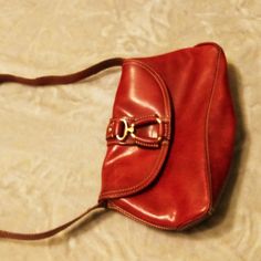 Liz Claiborne Handbag. Leather. Nwot. Red Satchel Shoulder Bag With Snap Closure, Chic Red Bag With Snap Closure, Red Crossbody Bag With Snap Closure, Red Shoulder Bag With Snap Closure, Red Vintage Shoulder Bag With Gold-tone Hardware, Vintage Red Everyday Bag, Vintage Red Bag For Everyday Use, Red Tote Shoulder Bag With Snap Closure, Red Bags With Snap Closure For Shopping