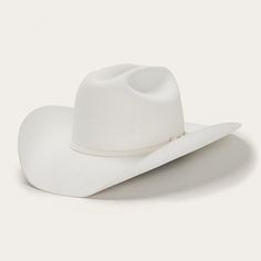 Brim: 4" Crown: 4 5/8" 4X Fur Felt Silver Buckle Set Made in U.S.A. White Cowboy Hat, Tuxedo Accessories, Felt Cowboy Hats, Chapeau Cowboy, Thigh Boot, Western Hats, Quality Hats, Cowgirl Hats, Hat Band