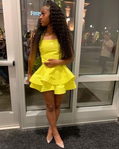 Cute Birthday Outfits Black Women, Yellow Sequin Dress, Winter Formal Dresses Short, Dresses For Teens Black, Hoco Dance, 8th Grade Prom, Bday Fits, Sweet 16 Outfits, Birthday Planner