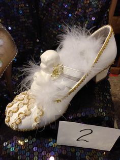 Angel shoe with ceramic angel nestled in boa feathers and gold trim. One of a kind "for your angel" Feathered Heels With Round Toe, Ceramic Angels, Womens Pumps, Womens Heels, Gold Trim, Shoes Women Heels, Feathers, Shoes Heels, Etsy Accessories