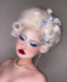 1700s Makeup 18th Century, Head Tilted Down Looking Up Reference, Mary Antoinette Makeup, Creative Drag Makeup, Georgian Makeup, 1800 Makeup, Victorian Makeup Look, Rococo Inspired Fashion, Furina Redesign