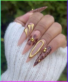 Press On Nails Nwot Pretty Fingernails, Nails Business, Secret Nails, Fab Nails, Nails Luxury, Nail Board, Baddie Nails, Gold Nail, Glam Nails