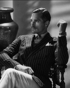 Great Gatsby Outfit, Look Gatsby, Gentleman Aesthetic, Hollywood Men, Old Money Style, Ralph Lauren Collection, Old Money Aesthetic, I Understand, Gentleman Style