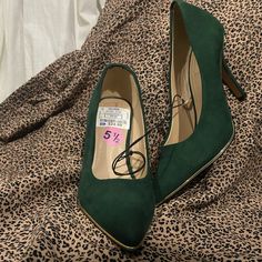 Ross Store Womens Heels. Size 5.5 Green Green Low Heel Heels For Fall, Elegant Green Heels For Fall, Green Formal Heels For Fall, Ross Store, Floral High Heels, Evening Heels, Michael Kors Heels, Embellished Heels, Black Suede Pumps