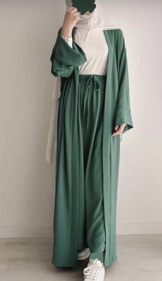 Long Hijabi Dresses, Abaya With Jeans, Stylish Abaya Designs, New Abaya Design, Borka Design, Muslimah Fashion Casual, Abaya Design