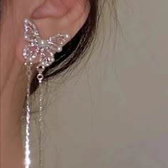 Pretty Ear Piercings, Jewelry Accessories Ideas, Dope Jewelry, Classy Jewelry, Girly Jewelry, Jewelry Inspo, Dream Jewelry, Pretty Jewellery, Ear Jewelry