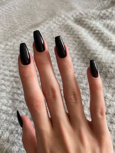 Paznokcie Hello Kitty, Black Gel Nails, Black Acrylic Nails, Nagel Tips, Goth Nails, Smink Inspiration, Grunge Nails, Her Nails, Classy Acrylic Nails