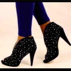 Fit For Hollywood Royalty. Peep-Toe Silhouette Feature Black Faux Suede Upper With Elaborate Rhinestone Embellishments. Great With Your Favorite Jeans, Leggings Or Dress. Approx Heel 4.5", 3"Shaft With A 10" Circumference. Lining Is Missing A Very Tiny Section. Chic Bedazzled Heels With Round Toe, Chic Bedazzled Round Toe Heels, Black Bedazzled Open Toe Heels, Chic Black Heels With Rhinestone Rivets, Glamorous Suede Heels For Night Out, Red Shoes Heels, Red High Heel Shoes, Sequin Heels, Jeweled Shoes