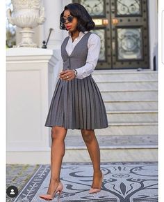 Chique Outfit, Fashionable Work Outfit, Corporate Dress, Corporate Attire, Gaun Fashion, Corporate Fashion, Corporate Style, Office Dresses For Women, Stylish Work Attire