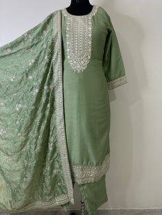 Indian Wedding Wear Salwar Kameez / Indian Ethnic Dress / Plus Size Silk Kurta Dress Traditional Indian Wear / Salwar Kameez Dupatta / Kurti Palazzo Set / Party Wear/ Silk Kurta Set ITEMS DETAILS:- Green Embroidered design Kurta with Trouser and Dupatta Kurta design: * Thread Work  * Straight shape * Regular style * Round Neck  * Three-quarter regular sleeves * Calf length with straight hem * Silk blend woven fabric Palazzos design:  * Solid Trousers * Partially elasticated waistband * Slip-on c Pakistani Kurta Set, Party Wear Salwar Kameez, Kurti Palazzo Set, Pakistani Kurta, Design Kurta, Kurti Palazzo, Dress Traditional, Kurta Set For Women, Kurta Design