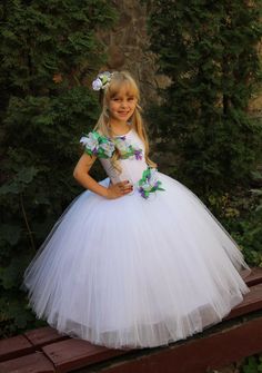 Children Girls Wedding Holiday Peasant Flower от Butterflydressua Angle Dress, Kids Gowns, Flower Narcissus, Ivory Flower Girl Dress, Ivory Flower Girl, Ivory Flower Girl Dresses, Fairytale Fashion, Ivory Flower, First Communion Dresses