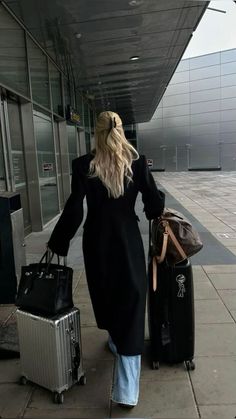 Airport Aesthetic, Dream Vision Board, Elegante Casual, Career Woman, Money Aesthetic, Aesthetic Women