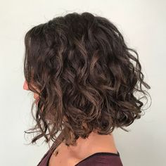 Collarbone Curly Brown Bob Naturally Wavy Lob With Bangs, Long Bob Haircuts Curly Hair, A Line Curly Bob, Curly Lob Haircut Shoulder Length, Long Bob For Curly Hair, Short Loose Curly Hair, Long Curly Bob Hairstyles, Brown Short Curly Hair, Short Curly Brown Hair