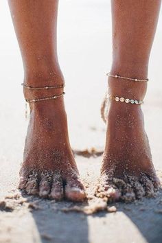 gold ankle bracelets #summerstyle Feet In The Sand, Big Jewelry, Body Chains, Dipbrow, Jewelry Inspo, Summer Of Love, The Sand