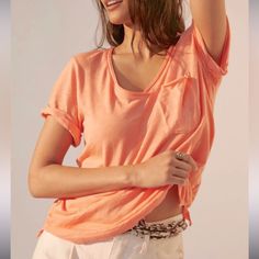 Anthropologie Beautiful Peachy Pink V-Neck Tee Perfect Basic In A Punchy Color Rolled Raw Hems Nice Loose Fit Size Xs Style Is Like The Picture See Photos For Measurements *Pt Pocket Tee Shirts, White Short Sleeve Tops, White Stripes Shirt, Anthropologie Top, Orange Fashion, Puff Sleeve Top, Dyed Tops, Pocket Tee, Striped Tee