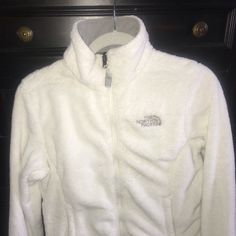 Excellent Used Condition Women’s Northface Zip Up White Fuzzy/Fluffy Jacket In A Size Small. Comes With Brand New, Never Worn, Matching White Gloves; Also A Size Small. There Are No Stains, Tears, Blemishes, Etc. To The Jacket. Zipper Is In Excellent Condition. The North Face White Fleece, The North Face Long Sleeve Winter White Outerwear, The North Face Long Sleeve Outerwear In Winter White, White Fleece Jacket For Cold Spring Weather, White Fleece Jacket For Cold Weather In Spring, Cozy White Fleece Jacket For Spring, Cute Online Clothing Stores, Fluffy Jacket, Jacket Zipper