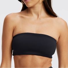 Nwt Good American Basic Bandeau; Size 1; Lined; Light Support Stretch; Soft & Comfortable; Materials: Cotton & Elastane Blend; Machine Wash. Versatile Black Tube Top With Built-in Bra, Versatile Black Crop Top With Built-in Bra, Black Bandeau Crop Top, Bra Friendly, Bra-friendly Black Bandeau Crop Top, Black Seamless Bandeau Crop Top, Strapless Black Crop Top, Crossover Crop Top, Turtle Neck Sleeveless, Deep V Bodysuit