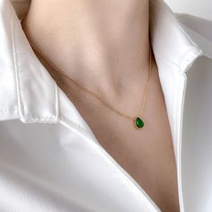 Product information: Chain material: titanium steel Color classification: Emerald water drop necklace Pendant material: mixed gemstone inlay Whether to wear a pendant: Yes Packing list: Necklace*1 Green Teardrop Necklace With Adjustable Chain, Elegant Teardrop Stainless Steel Necklaces, Minimalist Green Teardrop Pendant Jewelry, Elegant Green Stainless Steel Necklace, Teardrop Crystal Clavicle Chain Necklace, Green Teardrop Necklace, Green Teardrop Minimalist Necklace, Minimalist Green Teardrop Pendant Necklace, Minimalist Green Teardrop Necklace