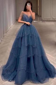 Prom Dress Tiered, Gaun Fashion, 파티 드레스, Stunning Prom Dresses, Blue Evening Dresses, Cute Prom Dresses, Beaded Prom Dress, Ball Gowns Evening