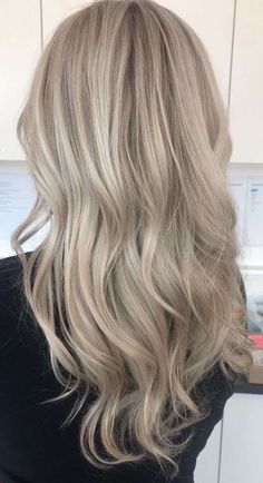 Cool Toned Blonde Hair, Light Ash Blonde Hair, Ashy Blonde Hair, Winter Blonde Hair, Champagne Blonde Hair, Blonde Hair Goals, Beige Blonde Hair, Summer Blonde Hair