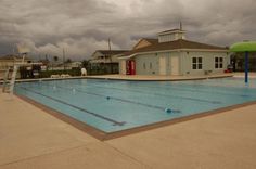 an empty swimming pool with no people in it