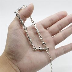 Material: Zinc alloy Choker size: 25 cm Little chain length: 5 cm Meticulous finish Free shipping Punk Accessories, Gothic Accessories, Punk Jewelry, Bracelet Women, Gothic Punk, Barbed Wire, Vintage Iron, Punk Style, Ring Pendant Necklace