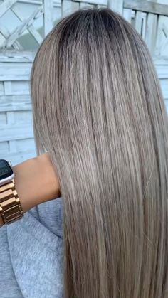 Dark Ash Blonde Hair, Ashy Blonde Hair, Grey Blonde Hair, Ash Blonde Hair Colour, Ash Hair Color, Fall Hair Color Trends, Bridesmaid Hair Long, Fall Hairstyles