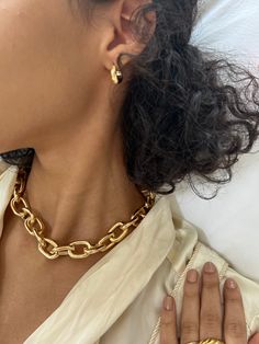 The Calvin 18k gold filled chunky chain is your new favorite statement piece! This necklace is luxurious and chic and will be sure to turn heads when worn! Statement Pieces, Gold Filled, 18k Gold, Turn Ons, Chain, Gold