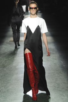 #wandanylon #aw16 Fashion Ideas Men, Long Dress Outfit, Trends 2024 Fashion, Revealing Outfit, Red Boots, Long Black Dress, Long Boots, Fall 2016, Looks Style