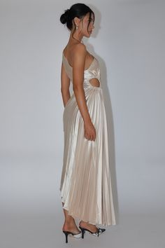 Shop the Brooklynn One-Shoulder Accordion Pleat Champagne | Selfie Leslie Spring Gala Dress With Folds, Spring Off-shoulder Evening Dress With Pleated Bodice, Evening Midi Dress With Pleated Back, One-shoulder Midi Dress For Prom Season, One-shoulder Midi Dress For Prom, Off-shoulder Pleated Evening Dress, Party Midi Dress With Pleated Bodice And Off-shoulder Design, Summer Gala Dresses With Folds, Summer Evening Dress With Pleated Bodice