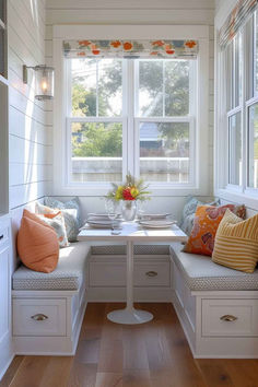 40+ Cozy Farmhouse Breakfast Nook Ideas to Brighten Your Day Small Bay Window Table Ideas, Breakfast Nook Ideas Bay Window, Small Breakfast Nook Ideas, Farmhouse Breakfast Nook, Small Breakfast Nook, Seating In Kitchen, Farmhouse Breakfast, Diy Breakfast Nook, Booth Seating In Kitchen