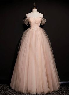 Pink Party Dress, Prom Dresses Elegant, Gaun Fashion, Long Formal Dress, Pink Party Dresses, Evening Dress Floor Length, Makijaż Smokey Eye, Prom Dress Inspiration, Pretty Prom Dresses