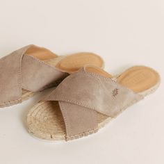 The Nomad Suede Mules are completely timeless, a closet essential for summer days. Made of 100% suede leather. Feel comfy and cool wherever your path takes you. Designed in New York City. Sustainably made in Bosnia & Herzegovina. CHARACTERISTICS Upper: Suede Leather Insole: Leather/Jute Sole: Jute/Rubber CARE Do not wash. SIZE GUIDE Take your normal size. NEED HELP? Our Customer Care team is available for any styling or fit advice. Bosnia Herzegovina, Mediterranean Blue, Suede Mules, Closet Essentials, Customer Care, Summer Days, Suede Leather, Size Guide, York City