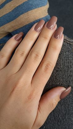 Get ready for the cozy vibes of early fall with these gorgeous nail designs! 🍂🍁 From warm neutrals to bold pops of color, these nails will have you feeling all the autumn feels. #EarlyFallNails #CozyVibes #AutumnFeels #NailInspo #FallMani #NailGoals #SeasonalNails #NailArt #FallColors #PumpkinSpiceEverything Transition Fall Nail Colors, Transition From Summer To Fall Nails, Almond French Ombre, Nails Acrylic Simple Classy, Medium Length Coffin Nail Ideas, Early Fall Nail Ideas, Fall Transition Nail Colors, Summer To Fall Transition Nails, Late Summer Early Fall Nails