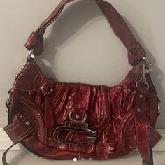 2000s Bags, My Style Bags, Red Bag, Fancy Bags, Cute Purses, Mode Vintage, Look At You