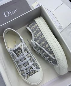 Dior Sneakers, Shoes Outfit Fashion, Hype Shoes, Girly Shoes, Swag Shoes, Dior Shoes, Girls Sneakers, Pretty Shoes, Dream Shoes