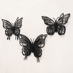 Decorate your living space with this exquisite 3D Metal Butterfly Wall Décor Set. Made of steel, each butterfly showcases intricate craftsmanship, enhancing the visual appeal with its 3D design. Delicate shapes and tones create a luxurious feel, turning any wall into a focal point. Easy to install with preattached hangers at the back, these butterflies offer a hassle-free addition to your home décor collection. They offer a timeless aesthetic that elevates modern, traditional, or eclectic styles Butterflies Wall Decor, Metal Butterflies, Butterfly Home Decor, Butterfly Room Decor, Dark Butterfly, Lotus Flower Mandala, Butterfly Room, Modern Metal Wall Art, Butterfly Artwork