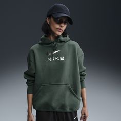 Add some shine to your look in this oversized sweatshirt. Its midweight brushed fleece feels extra soft on the inside and smooth on the outside for coziness that lasts all day. Vintage Nike Hoodie Green, Nike Sportswear Phoenix Fleece, Nike Brown, Brown Hoodie, Hoodie For Women, Hoodie Green, Nike Sweatshirts, Oversized Pullover, Women Lifestyle