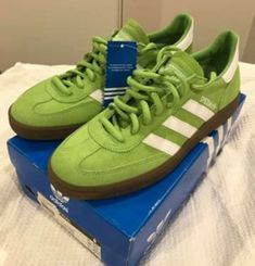 2003 release Adidas Spezials, crackin' colourway... Colorful Adidas, Adidas Spezials, Adidas Retro, Adidas Sneakers Mens, Shoes Outfit Fashion, Adidas Shoes Women, Adidas Spezial