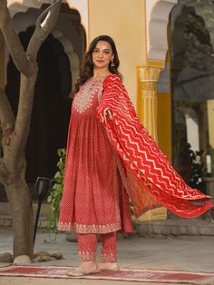 Nyracut Suit Design, Nyra Cut Suits, Fancy Jewellery Designs, Fancy Jewellery, Suit Designs, Trouser Pants, Online Retail, Indian Wear, Indian Fashion