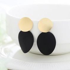 Description: Look great, feel wonderful and sophisticated, wearing this premium top quality women's fine fashion elegant style geometric statement drop earrings with bold gold tones, black and silver. You will have lots of ways to wear, mix and match these pairs of earrings with your outfits and dresses! This is an excellent choice of earrings to gift to yourself, or to your family, friends, and loved ones, to enjoy for many years!Details: WBU Women's Stylish Fashion Gold Tone Geometric Drop Ear Metal Mosaic, Triangle Jewelry, Golden Earrings, Druzy Earrings, Alloy Earrings, Earrings Geometric, Statement Drop Earrings, Fashion Elegant, Hanging Earrings