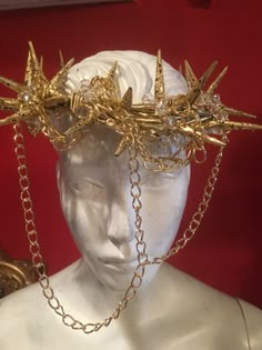 A personal favorite from my Etsy shop https://www.etsy.com/listing/477457693/crystalchain-thorn-crown Crown Of Thorns Headpiece, Thorns Aesthetic, Crown Thorns, Thorn Crown, Fashion Souls, Crown Aesthetic, Headpiece Jewelry, Crown Of Thorns, Crown Design