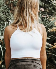 the perfect ribbed seamless racerback compression crop top in white to match everything! Also available in navy blue, black and army green. #cestbeau172 #croppedruntank #whitecroptop #waredrobeessentials #shopthelook #falltops2020 Seamless Cropped Sports Bra For Spring, Spring Seamless Cropped Sports Bra, Spring Seamless Racerback Sports Bra, White Seamless Racerback Halter Top, Seamless Crop Top Halter For Workout, Seamless Halter Crop Top For Workout, Seamless Workout Halter Crop Top, White Ribbed Racerback Crop Top, White Seamless Crop Top For Spring