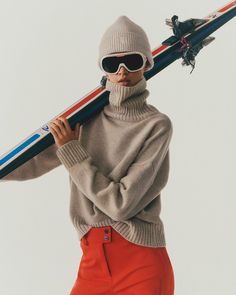 Hit The Slopes In Style With Sporty & Rich’s “Mountain Drop” Ski Vibes, Rich Clothing, Emily Oberg, Chic Vibes, Warm Down, Adidas Originals Women, Puffer Jacket Women, Vintage Ski, Sweatpants Shorts