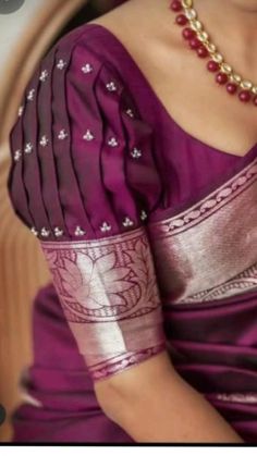 Pola Blus, Blouse Designs High Neck, Blouses Designs, Blouse Designs Catalogue, Latest Blouse Designs Pattern, Saree Blouse Neck Designs, New Saree Blouse Designs, Wedding Saree Blouse Designs